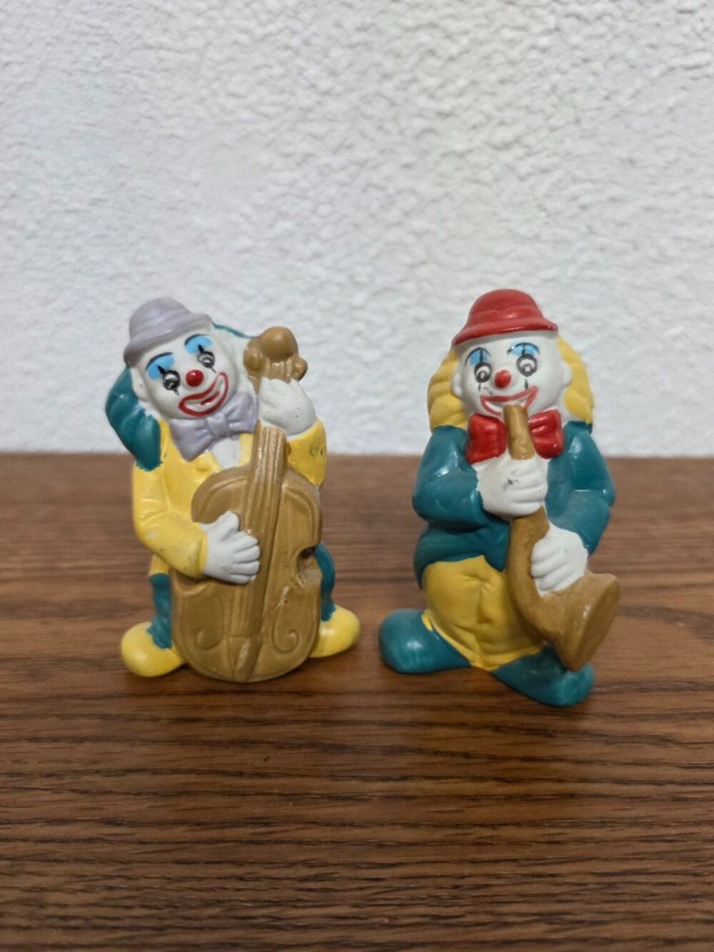Home Decor Painted Mixed Material Clown Figurines each 3.5" Tall - Lot of 2